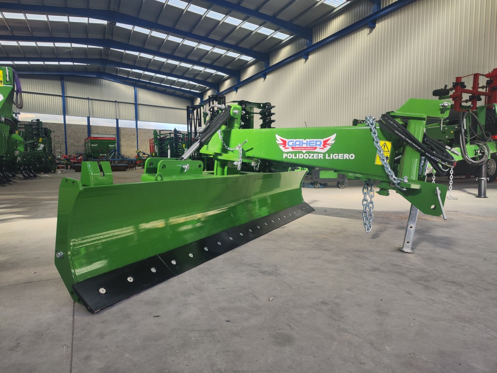 Polidozer trasero ligero
